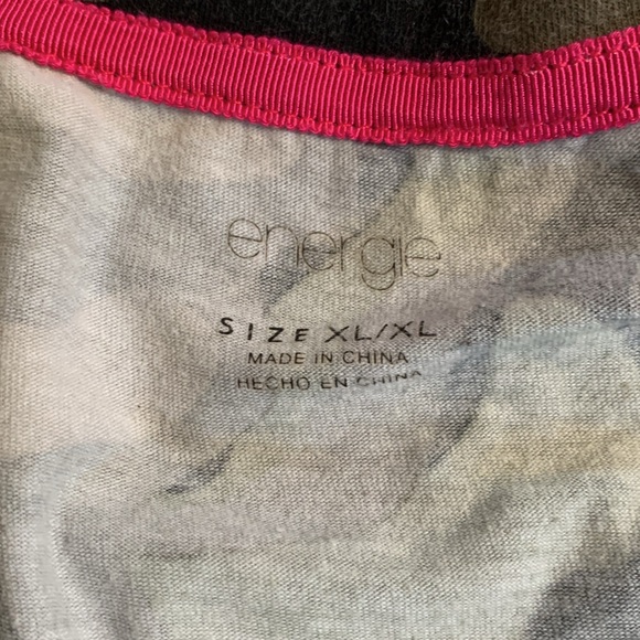 Energie- Camoflage V-Neck Baby Tee- Sz XL- 95% Cotton/5% Spandex - Picture 3 of 6